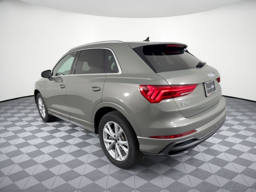 Certified 2025 Audi Q3 2.0T Premium w/ Convenience Package AWD/4WD image 3