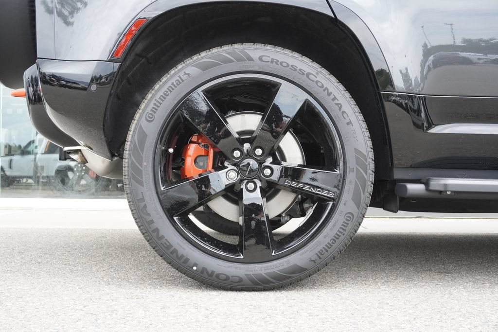 New 2026 Land Rover Defender 110 X AWD/4WD image 34