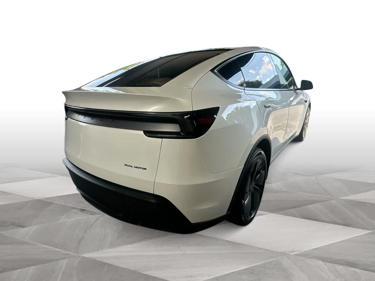 Used 2026 Tesla Model Y AWD image 8