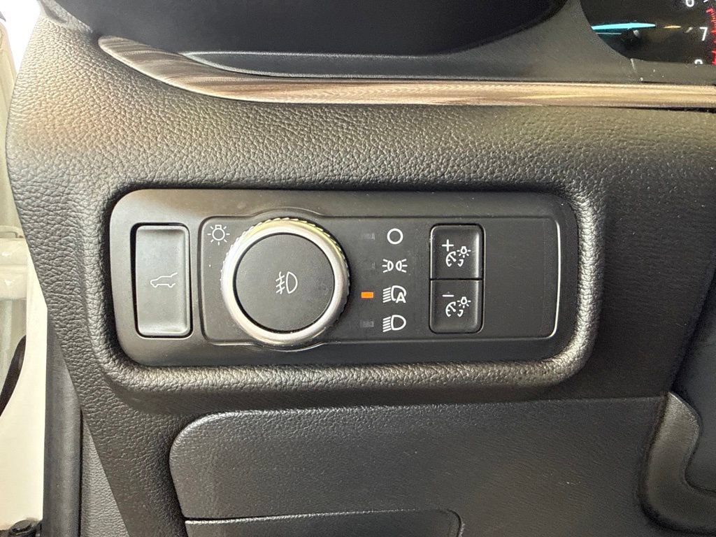 Used 2022 Ford Explorer Limited w/ Limited Technology Package AWD/4WD image 18