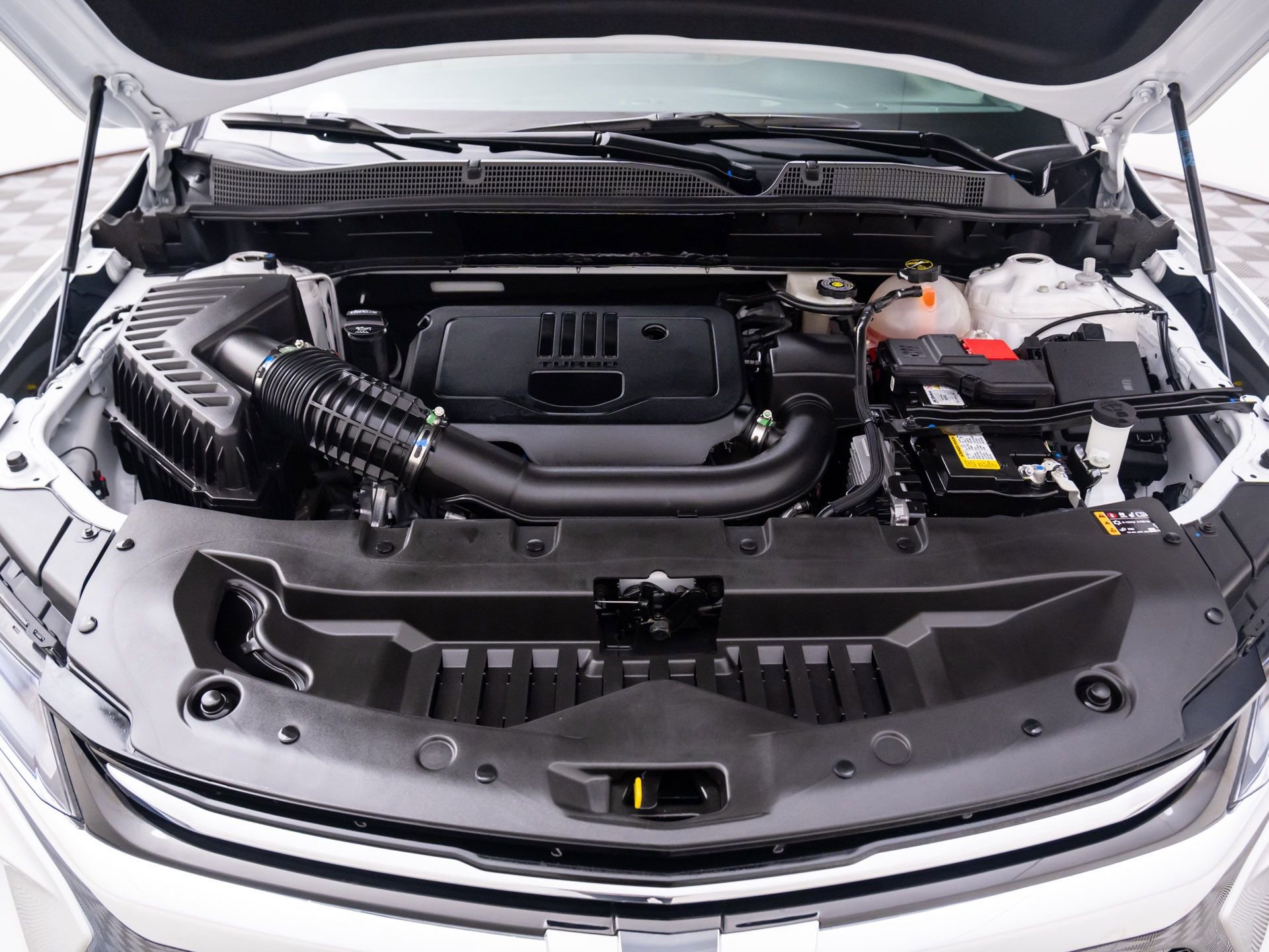 Used 2024 Chevrolet Blazer Premier w/ Driver Confidence II Package image 33