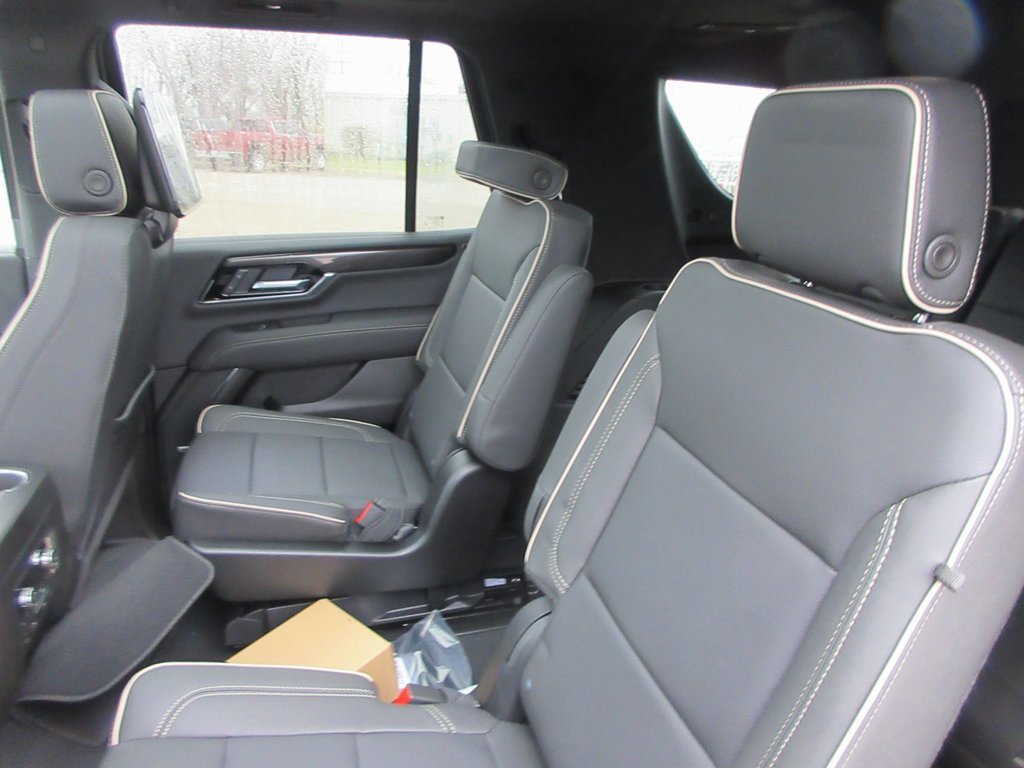 New 2026 GMC Yukon Elevation image 14