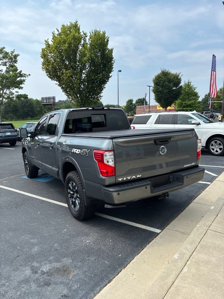 Used 2017 Nissan Titan PRO-4X AWD/4WD image 7