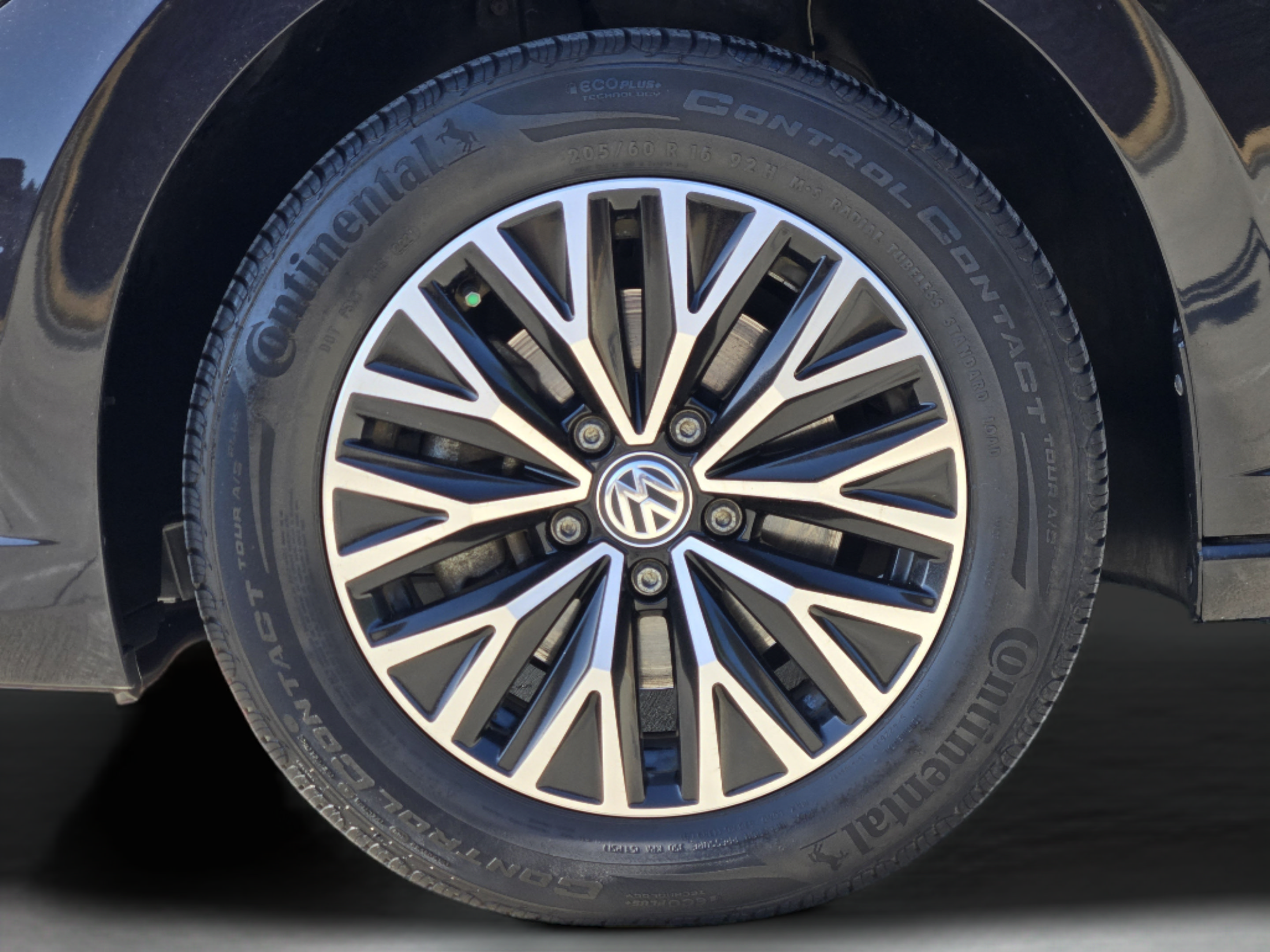 Used 2019 Volkswagen Jetta SEL FWD image 32