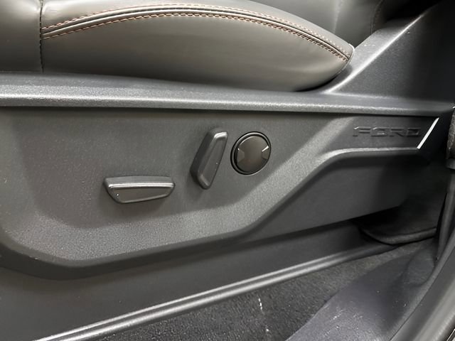 Used 2025 Ford Expedition Active image 37