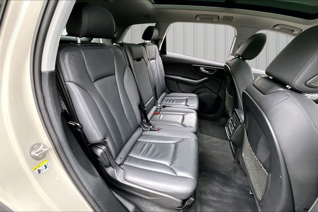 Used 2023 Audi Q7 2.0T Premium w/ Convenience Package image 25