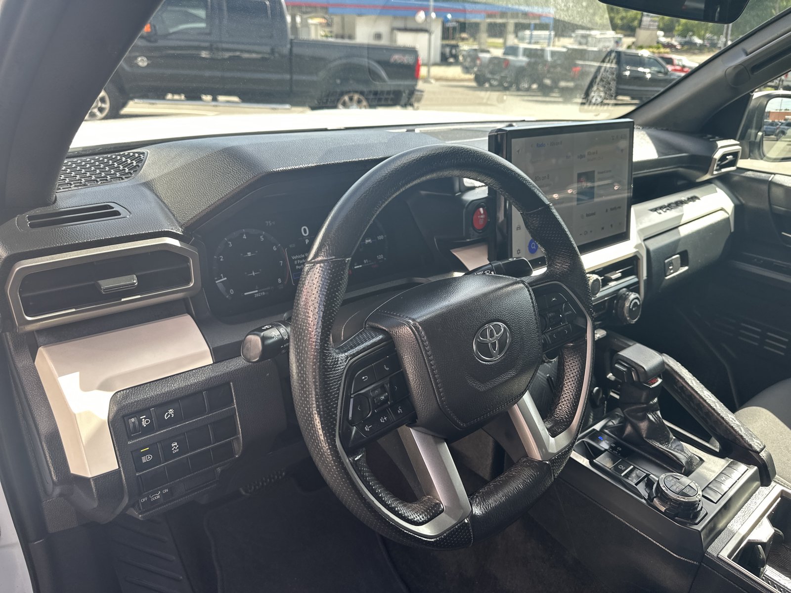 Used 2024 Toyota Tacoma TRD Off-Road AWD/4WD image 15