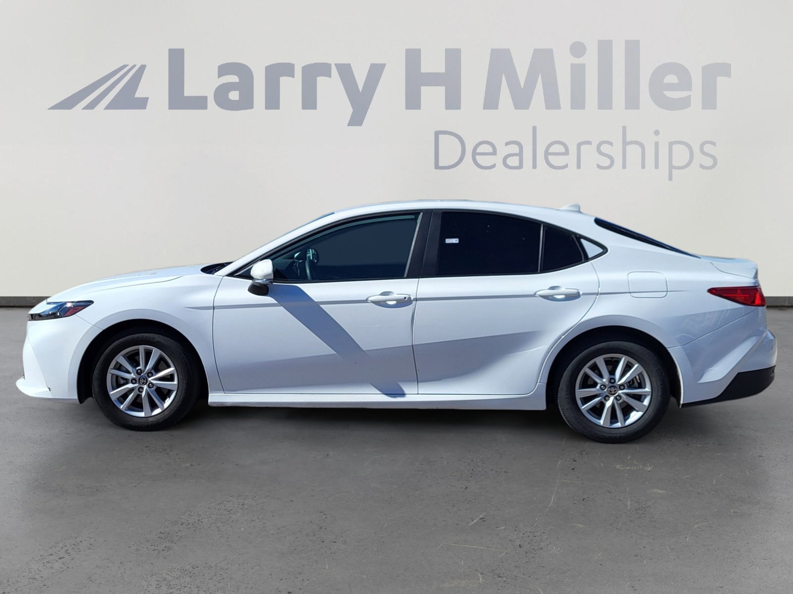 Certified 2025 Toyota Camry LE image 3