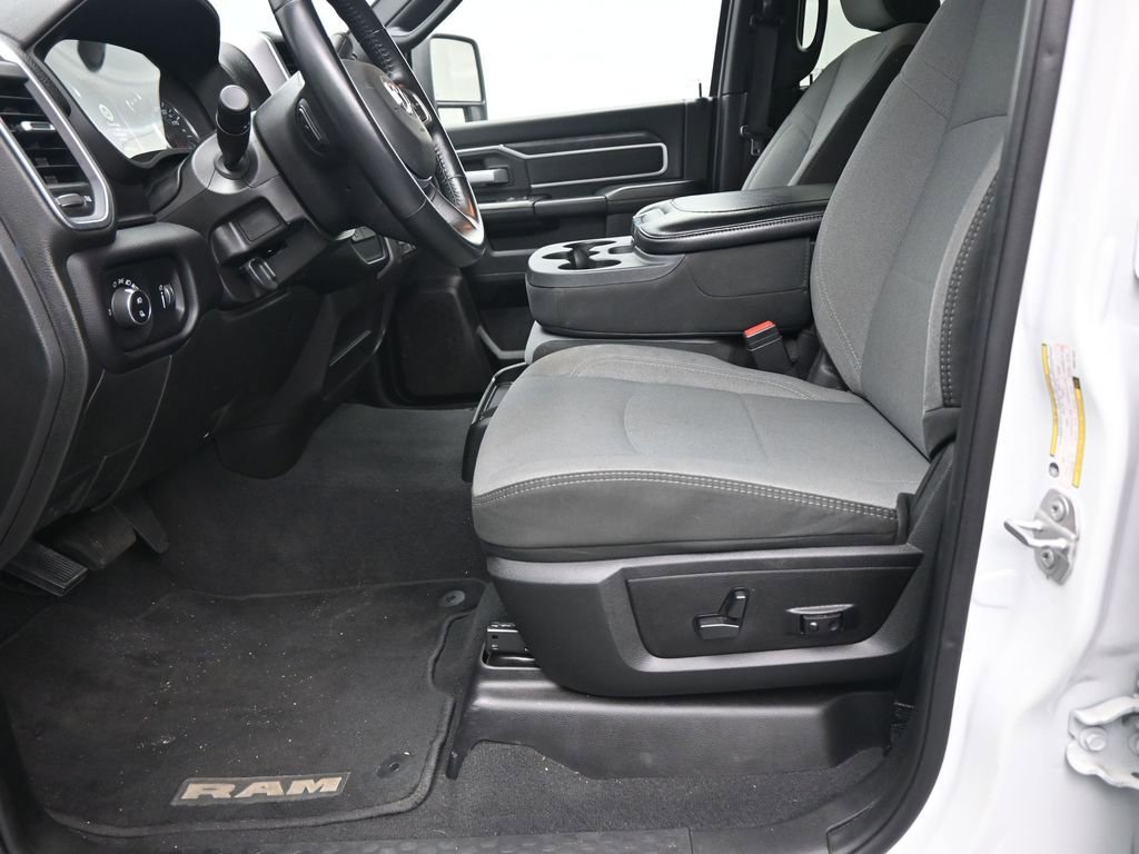 Used 2024 RAM 3500 Big Horn image 20