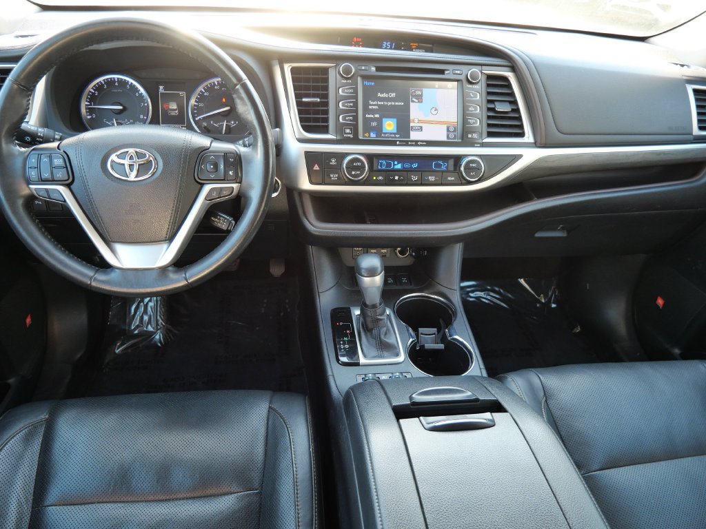 Certified 2019 Toyota Highlander Limited Platinum AWD/4WD image 13