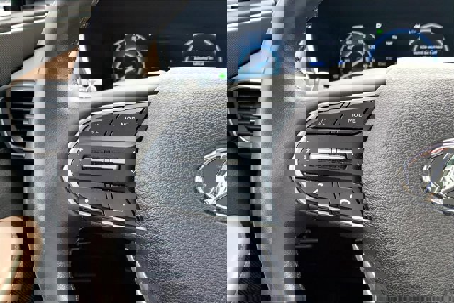 Used 2023 Hyundai Santa Fe Limited AWD/4WD image 18