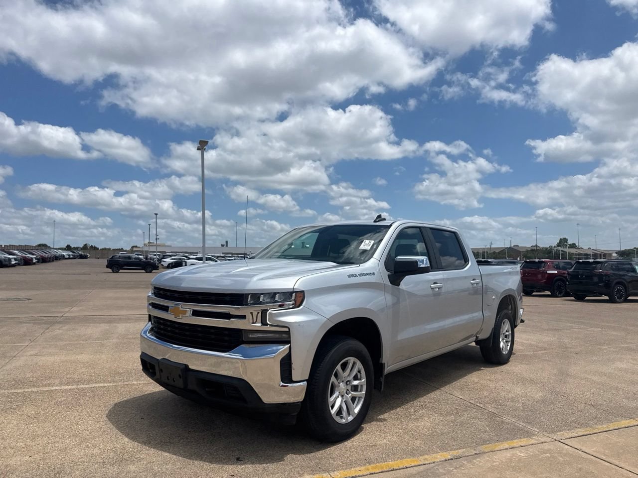Used 2022 Chevrolet Silverado 1500 LT AWD/4WD image 9