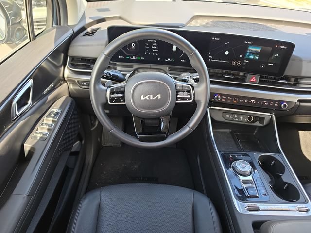 Certified 2025 Kia Carnival SX Prestige FWD image 9