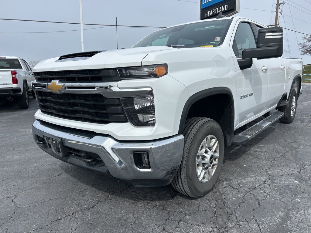Used 2025 Chevrolet Silverado 2500 LT w/ Convenience Package image 1
