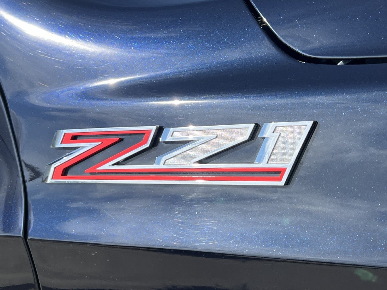 Used 2023 Chevrolet Tahoe Z71 w/ Luxury Package AWD/4WD image 7