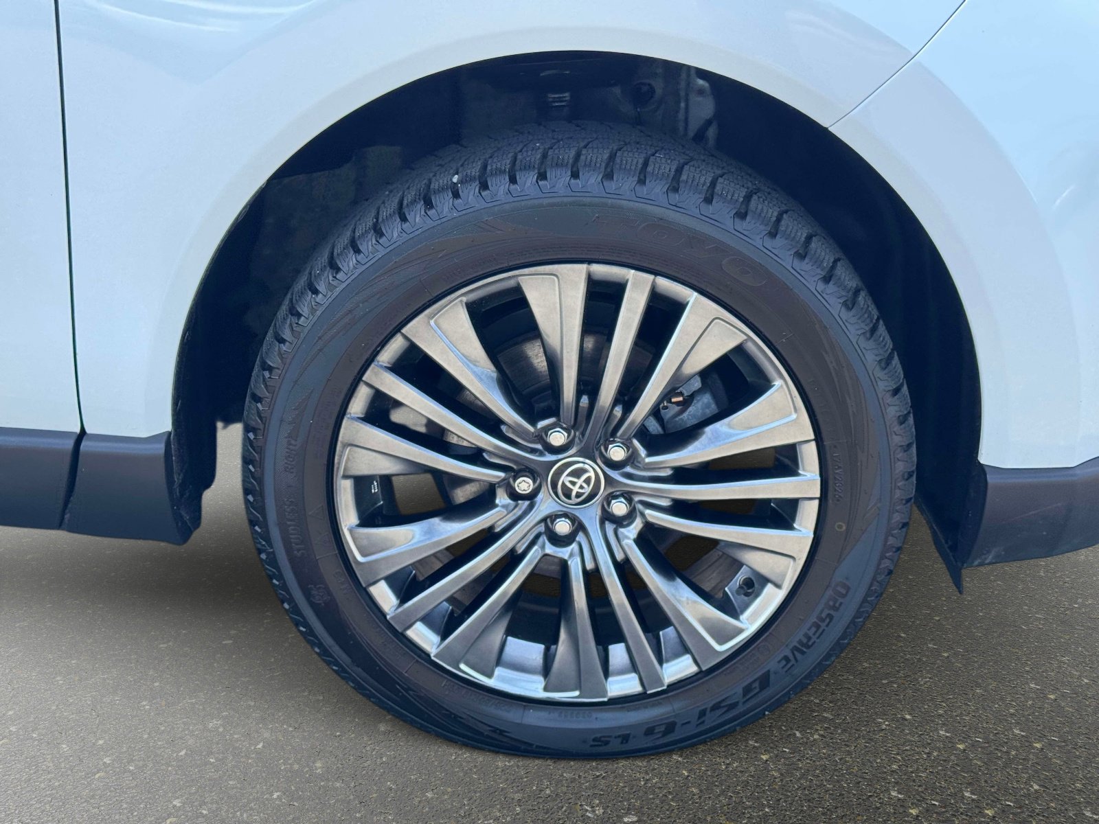 Certified 2023 Toyota Venza Limited AWD/4WD image 8