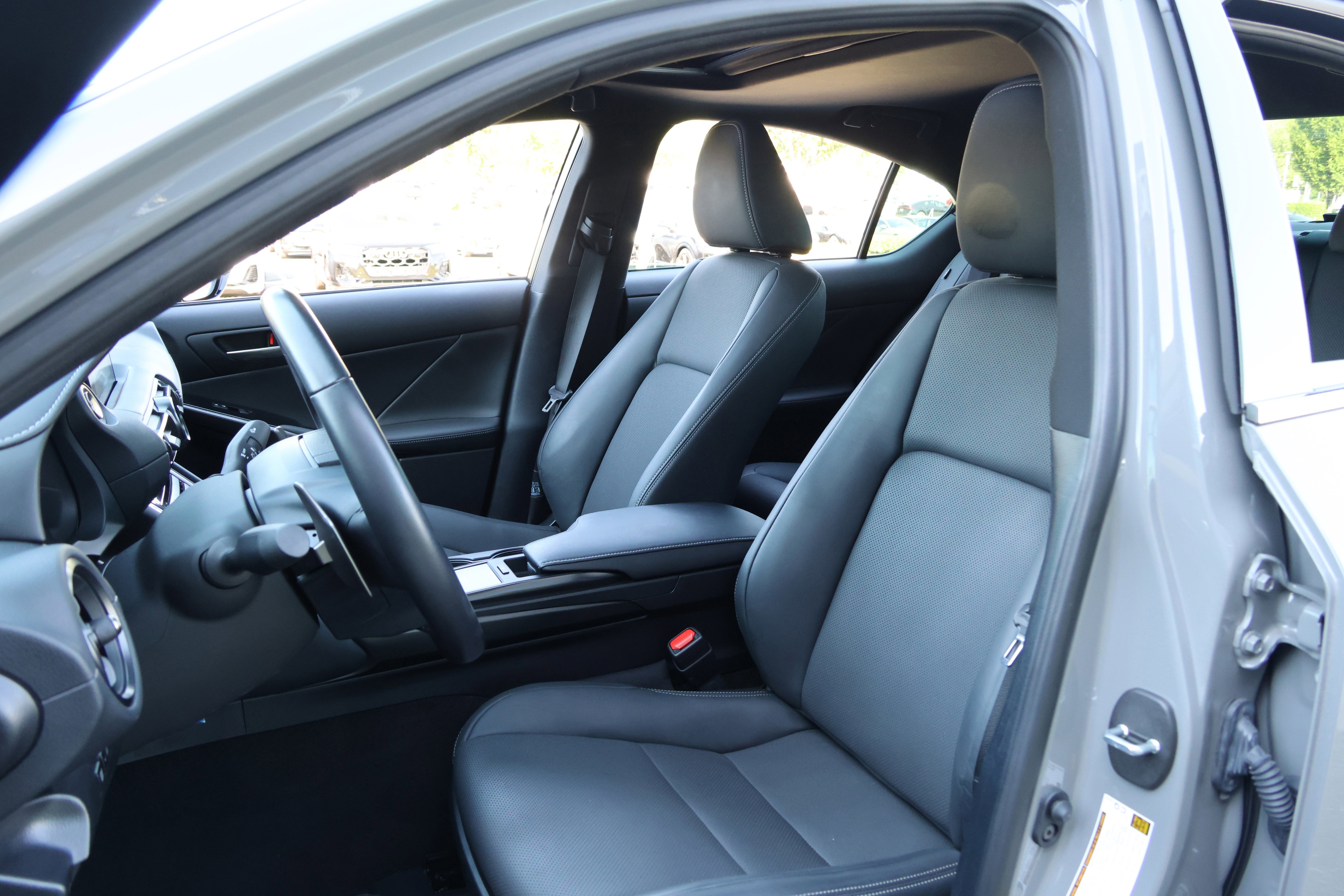 Used 2024 Lexus IS 350 F Sport RWD image 34