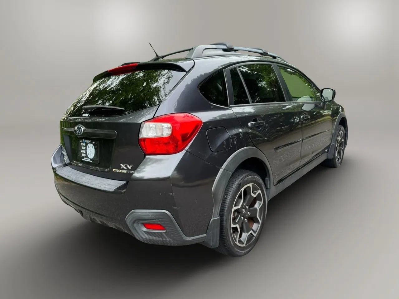 Used 2014 Subaru Crosstrek 2.0i Premium w/ Moonroof Package AWD/4WD image 3
