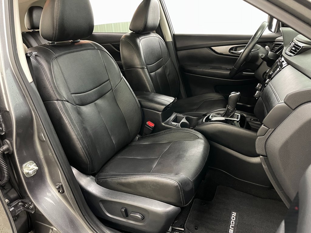 Used 2020 Nissan Rogue SL w/ Premium Package image 39