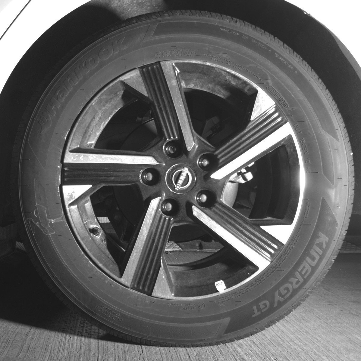 Used 2025 Nissan Sentra SV FWD image 14