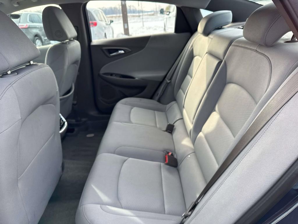 Used 2025 Chevrolet Malibu LT FWD image 12