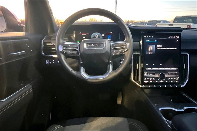 Used 2025 GMC Acadia Elevation image 8