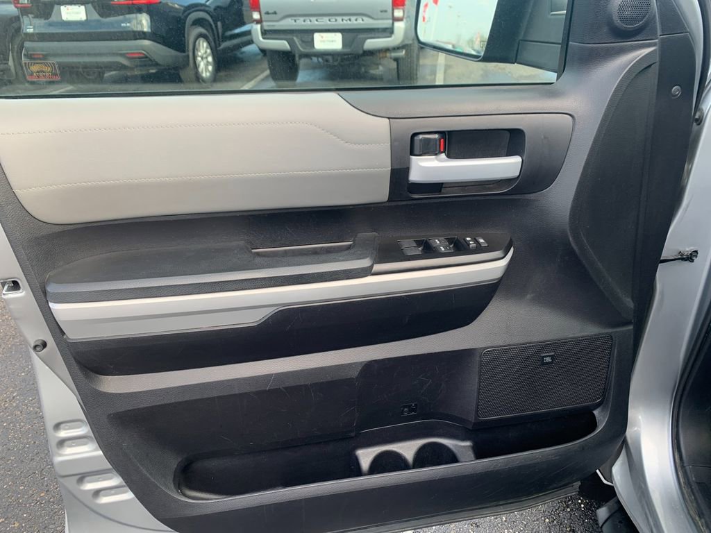 Used 2020 Toyota Tundra Limited w/ Limited Premium Package AWD/4WD image 12