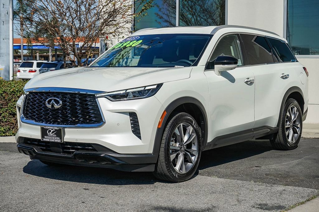 Certified 2023 INFINITI QX60 Luxe image 3