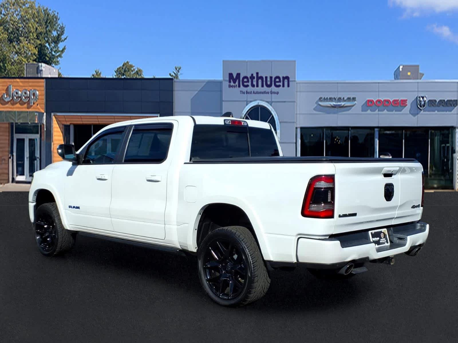 Used 2022 RAM 1500 Laramie AWD/4WD image 7
