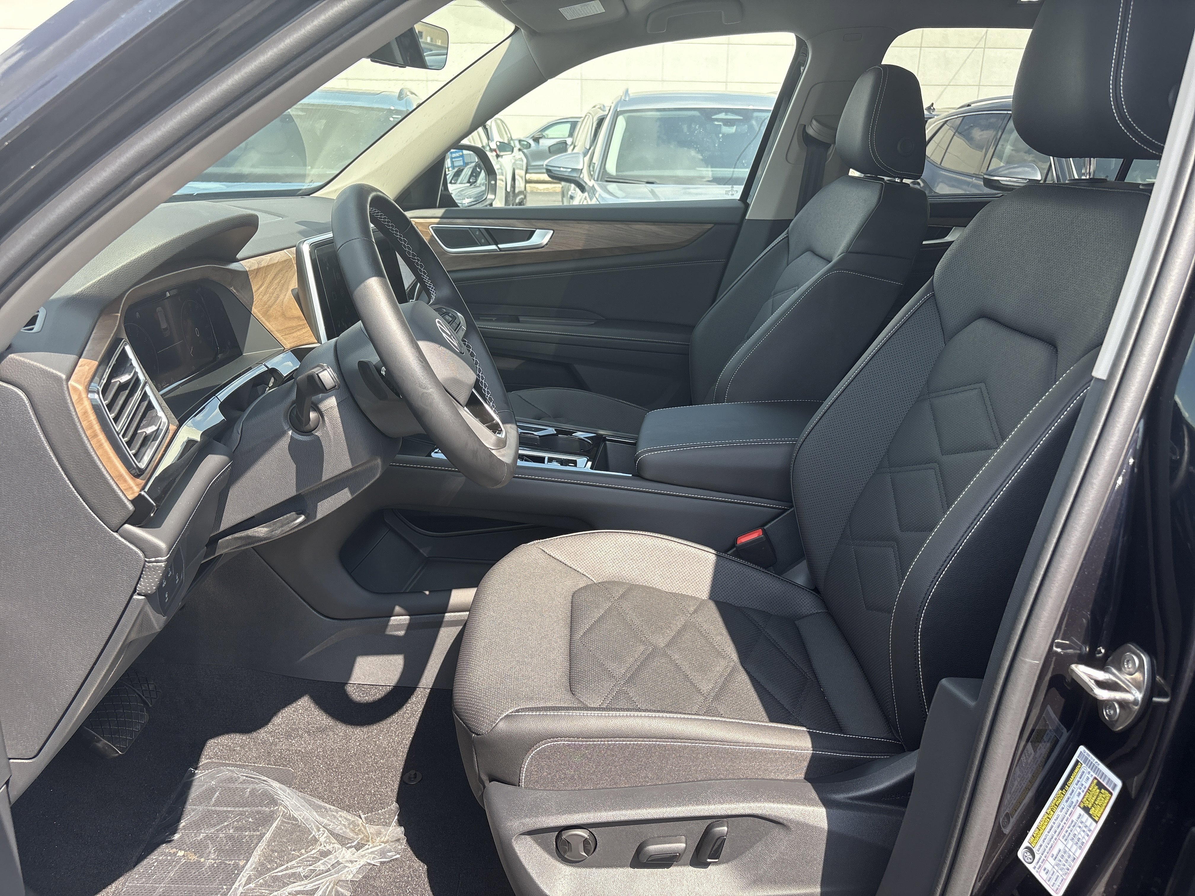 New 2026 Volkswagen Atlas SE image 12