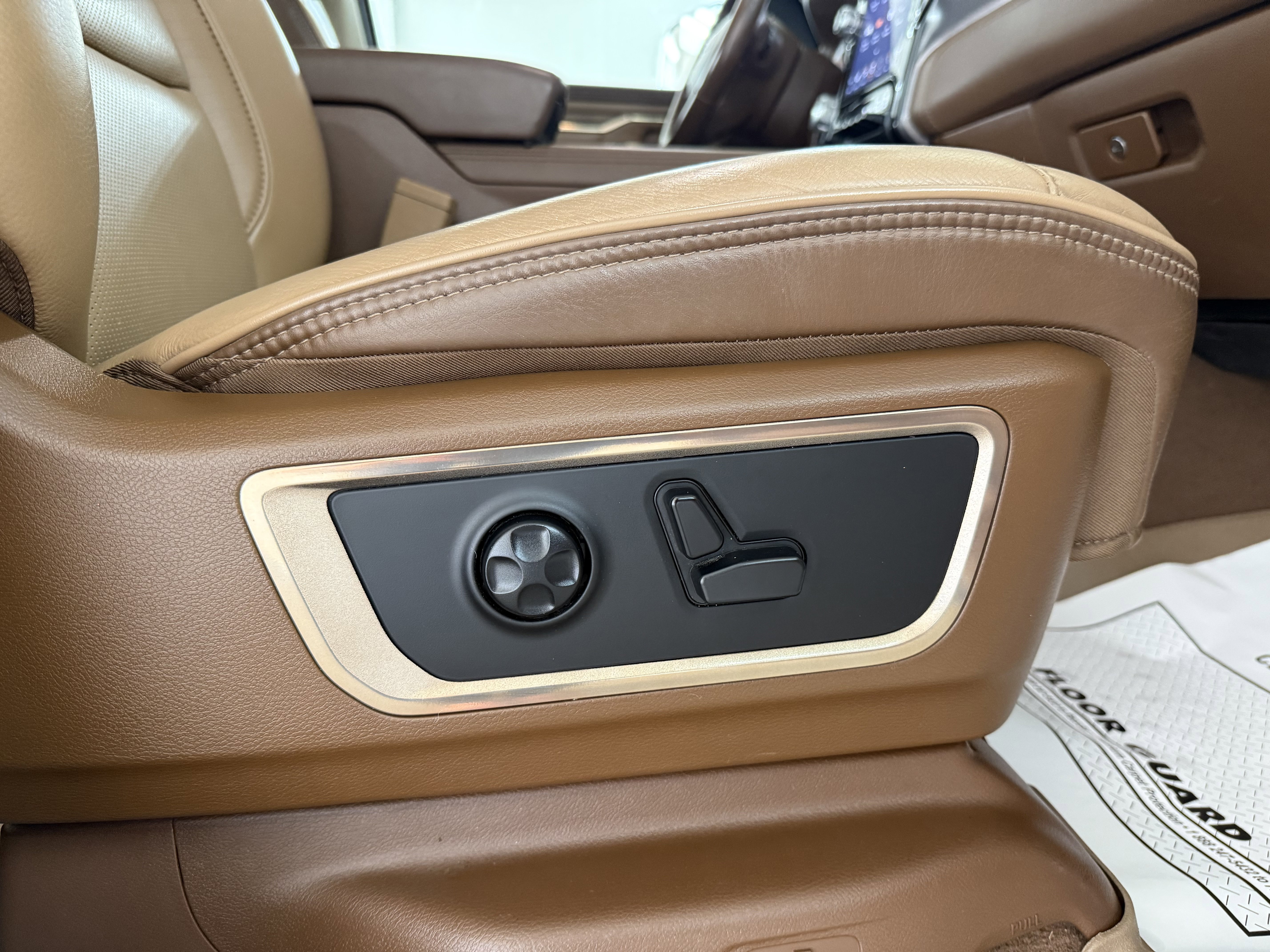 Used 2019 RAM 1500 Limited image 36