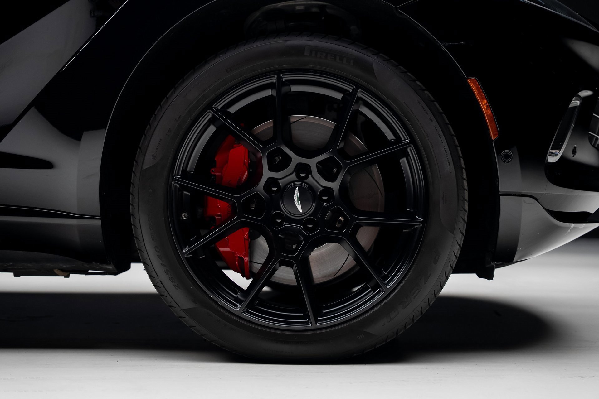 Used 2021 Aston Martin DBX image 39