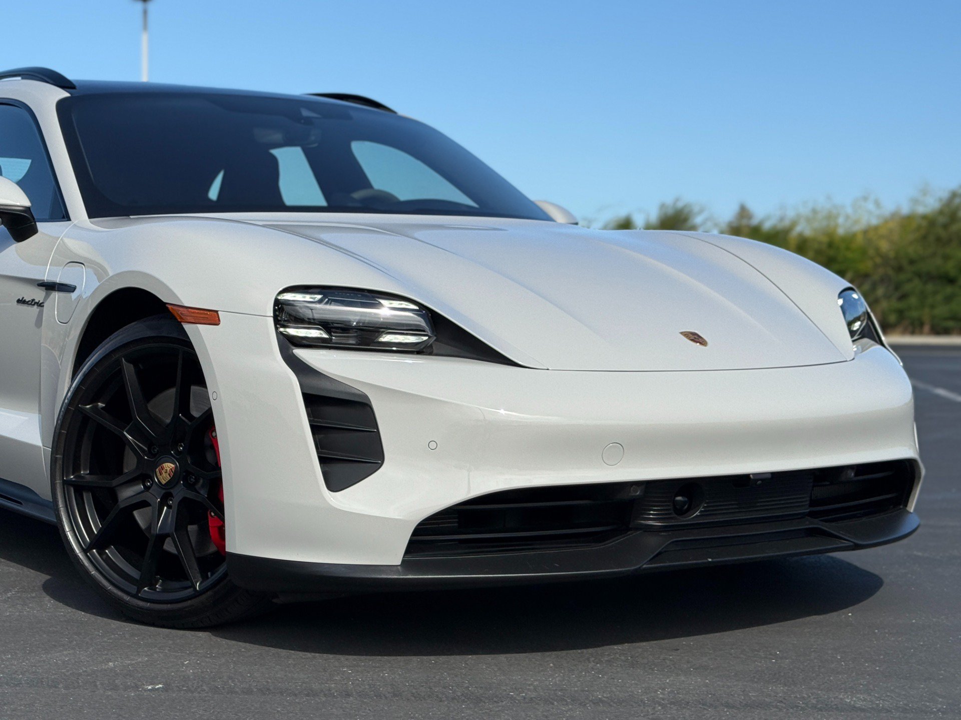 Used 2023 Porsche Taycan GTS AWD/4WD image 4