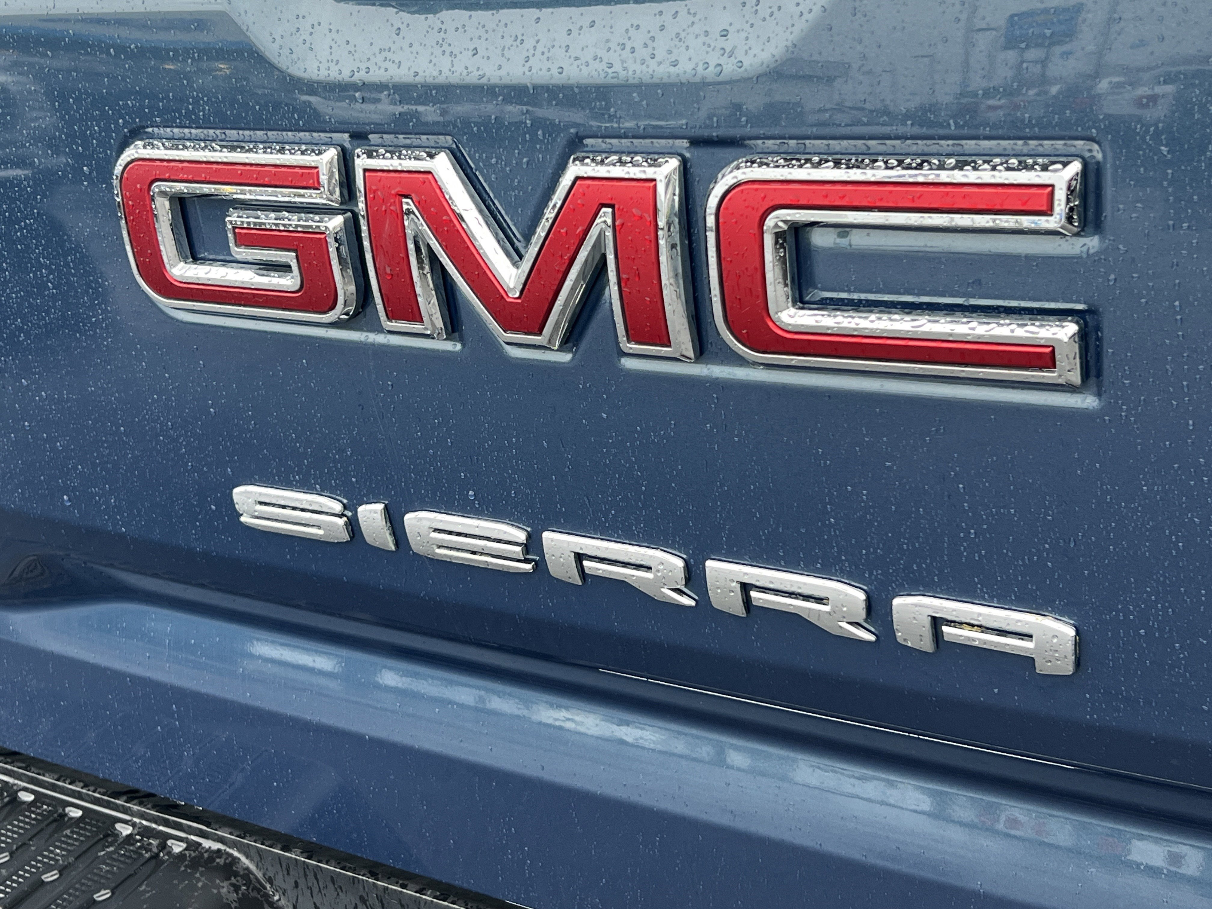 Used 2024 GMC Sierra 1500 SLE AWD/4WD image 8