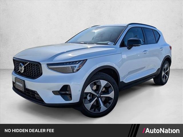 New 2026 Volvo XC40 B5 Ultra w/ Climate Package