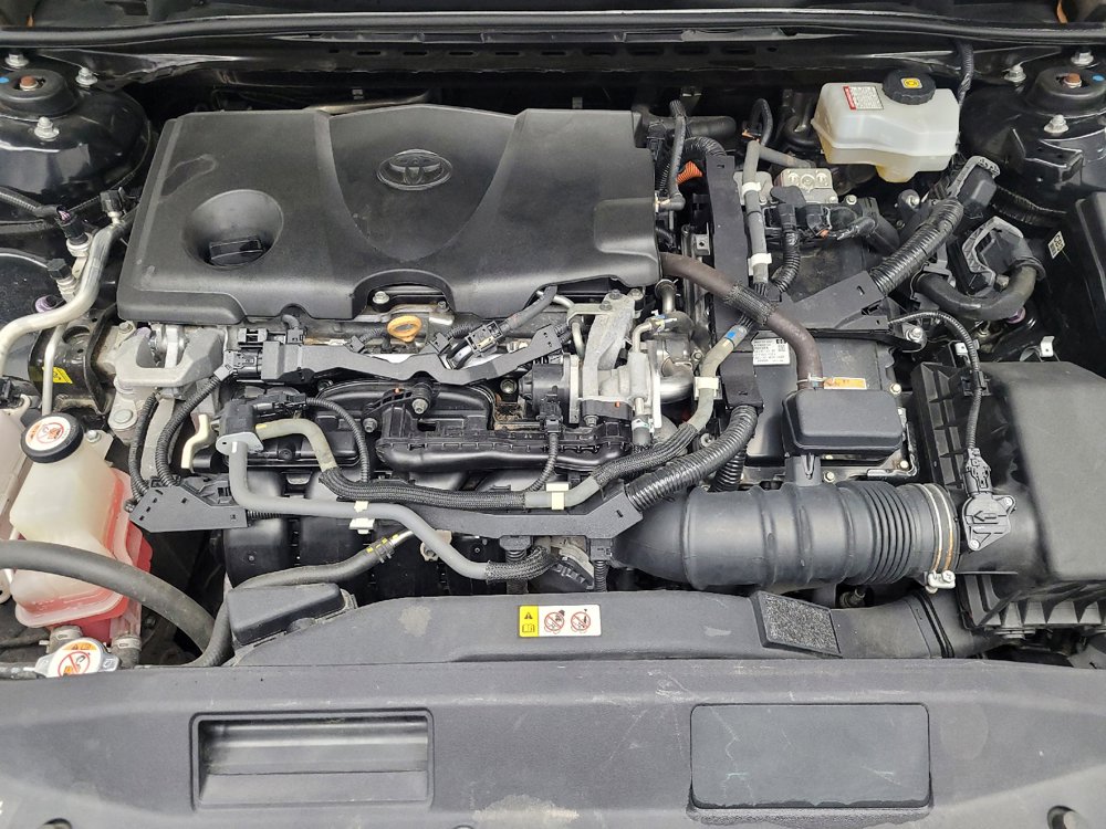 Used 2019 Toyota Camry SE w/ Sunroof Package FWD image 30