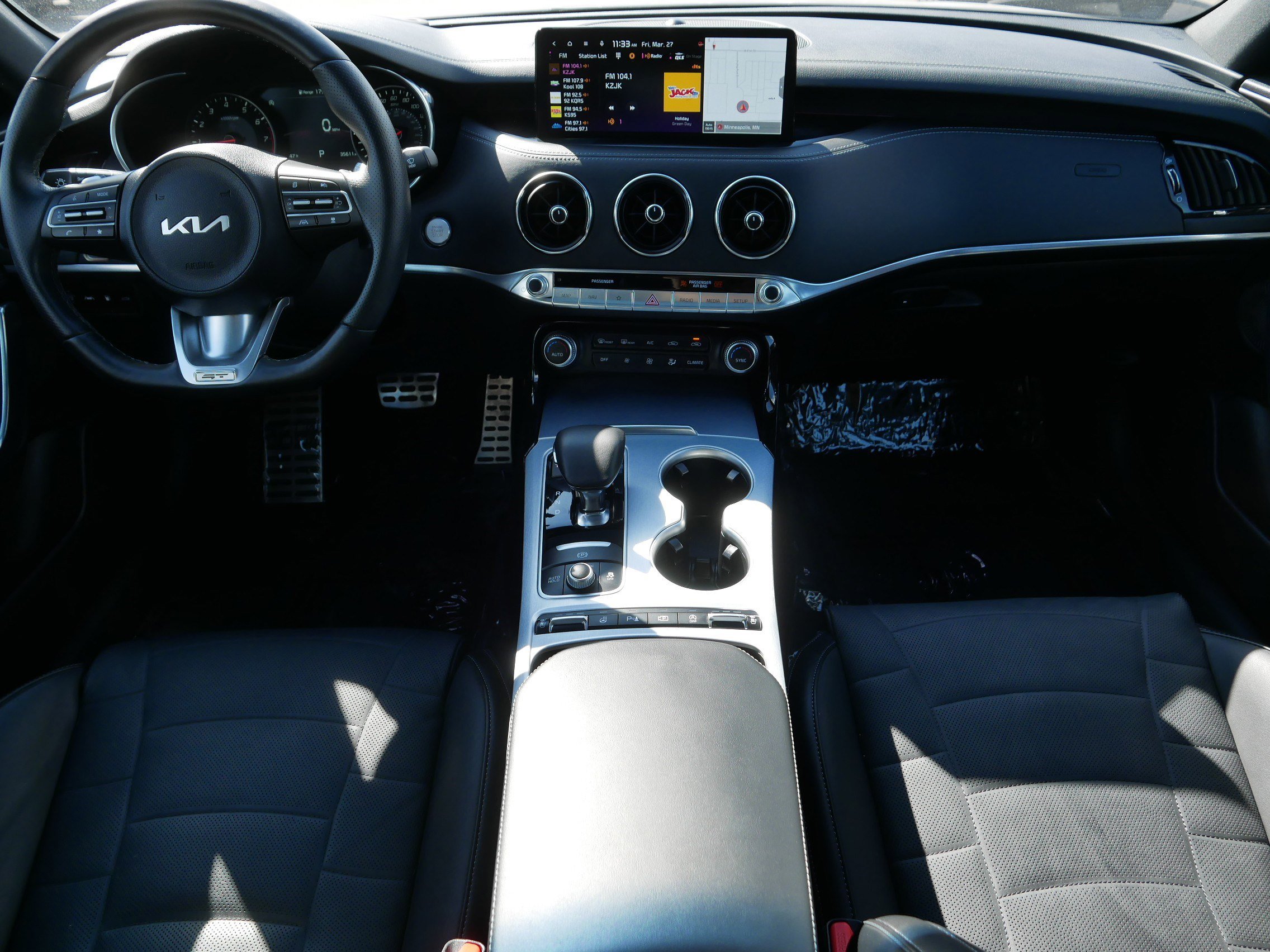 Certified 2023 Kia Stinger GT2 image 10