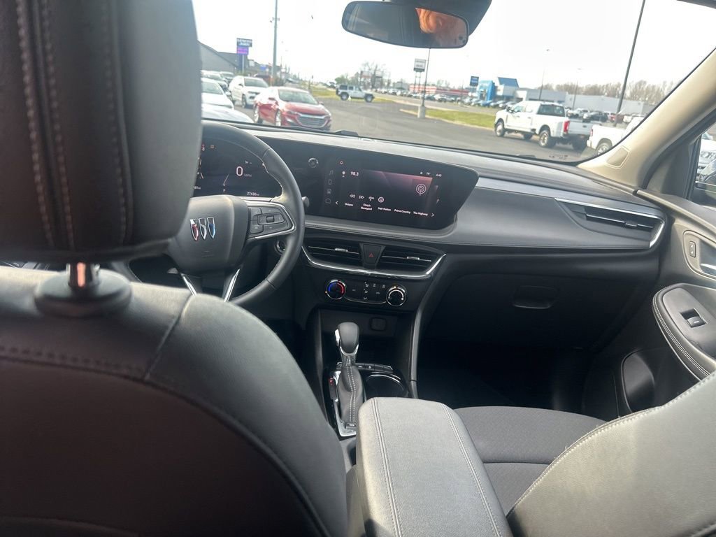 Used 2025 Buick Encore GX Preferred image 22