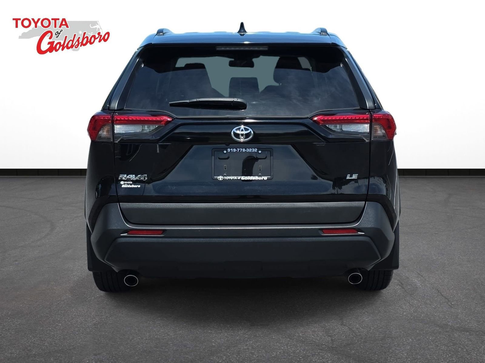 Used 2020 Toyota RAV4 LE w/ All Weather Liner Package FWD image 6