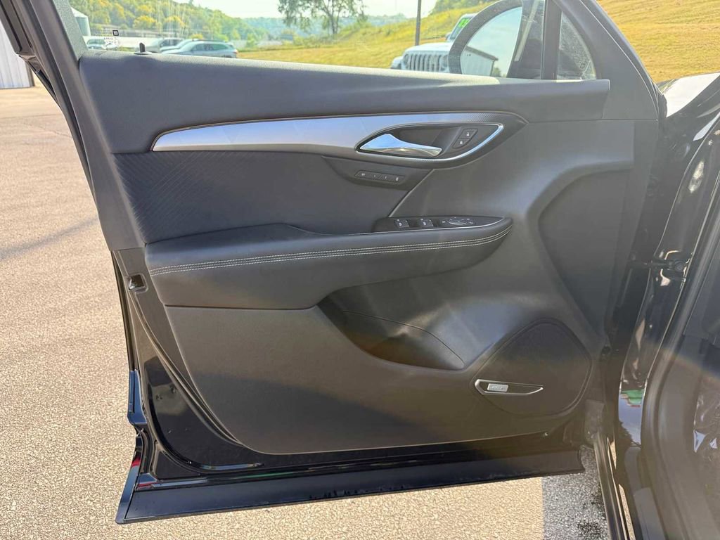 Used 2025 Buick Envision Sport Touring image 13