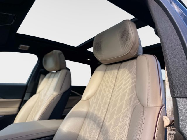 Certified 2026 Cadillac Lyriq Signature Luxury w/ Nappa Leather Package AWD/4WD image 18