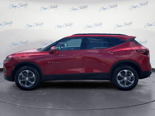 New 2026 Chevrolet Blazer LT w/ Sound & Technology Package FWD image 2