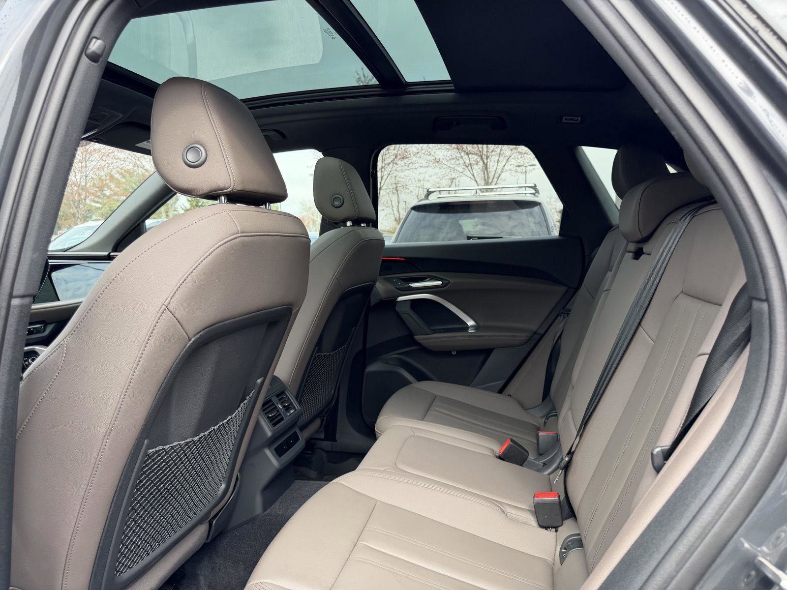 Used 2025 Audi Q5 Premium w/ Convenience Package image 22