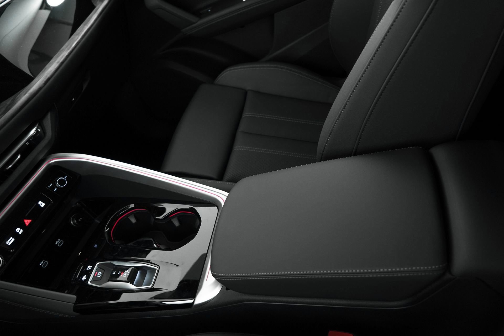 New 2025 Audi Q5 Premium Plus image 24