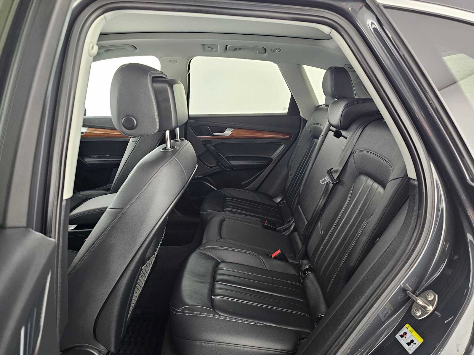 Used 2021 Audi Q5 2.0T Premium Plus w/ Premium Plus Package AWD/4WD image 16
