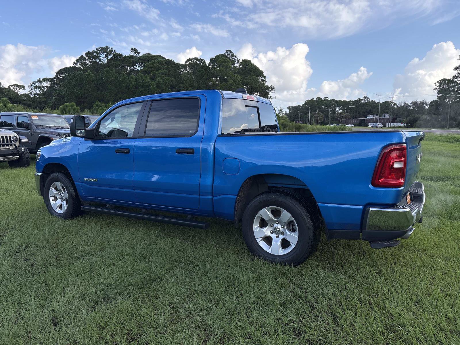 Certified 2025 RAM 1500 Tradesman AWD/4WD image 5