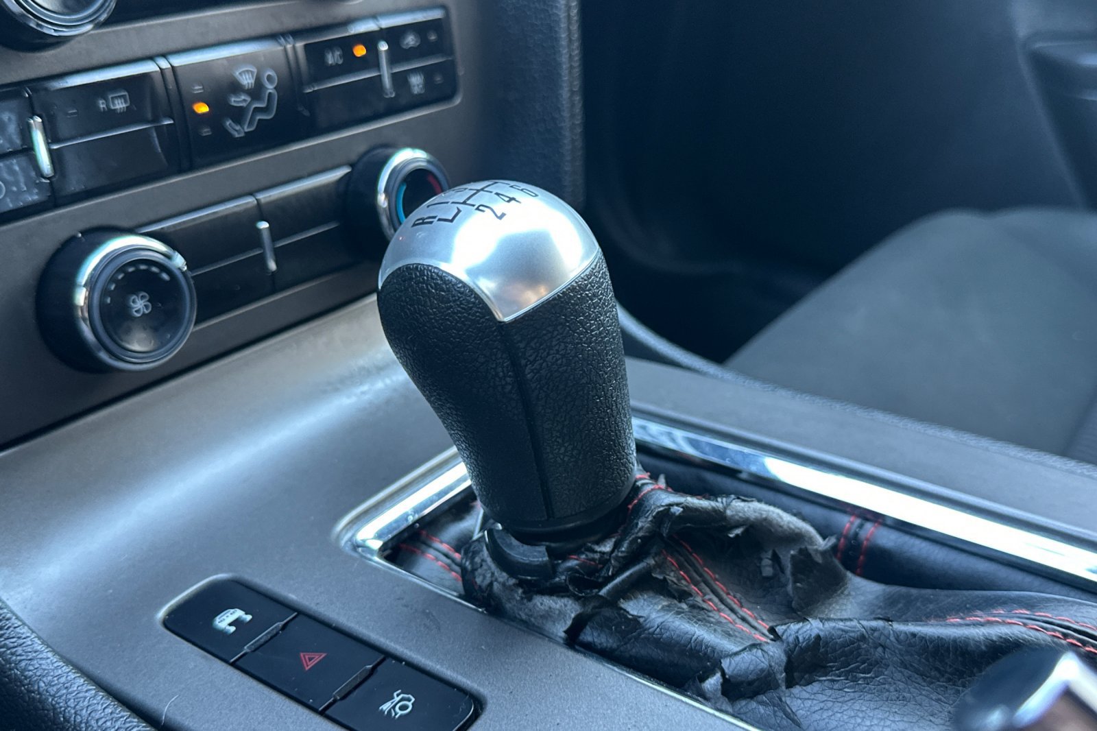 Used 2011 Ford Mustang GT RWD image 30