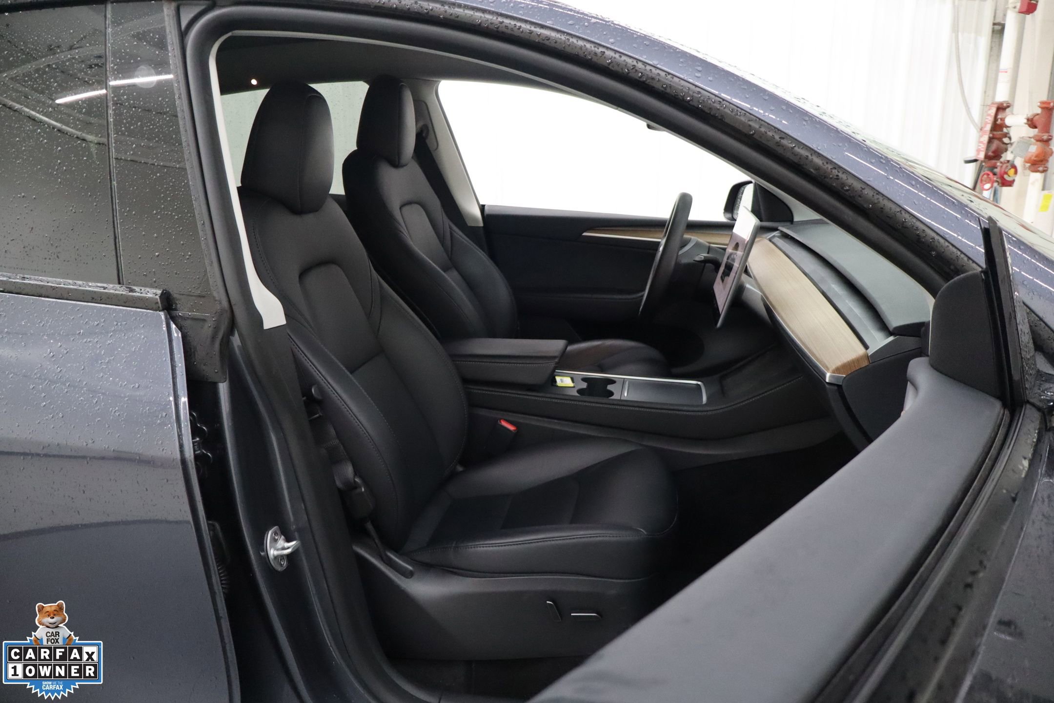 Used 2023 Tesla Model Y 2WD image 29