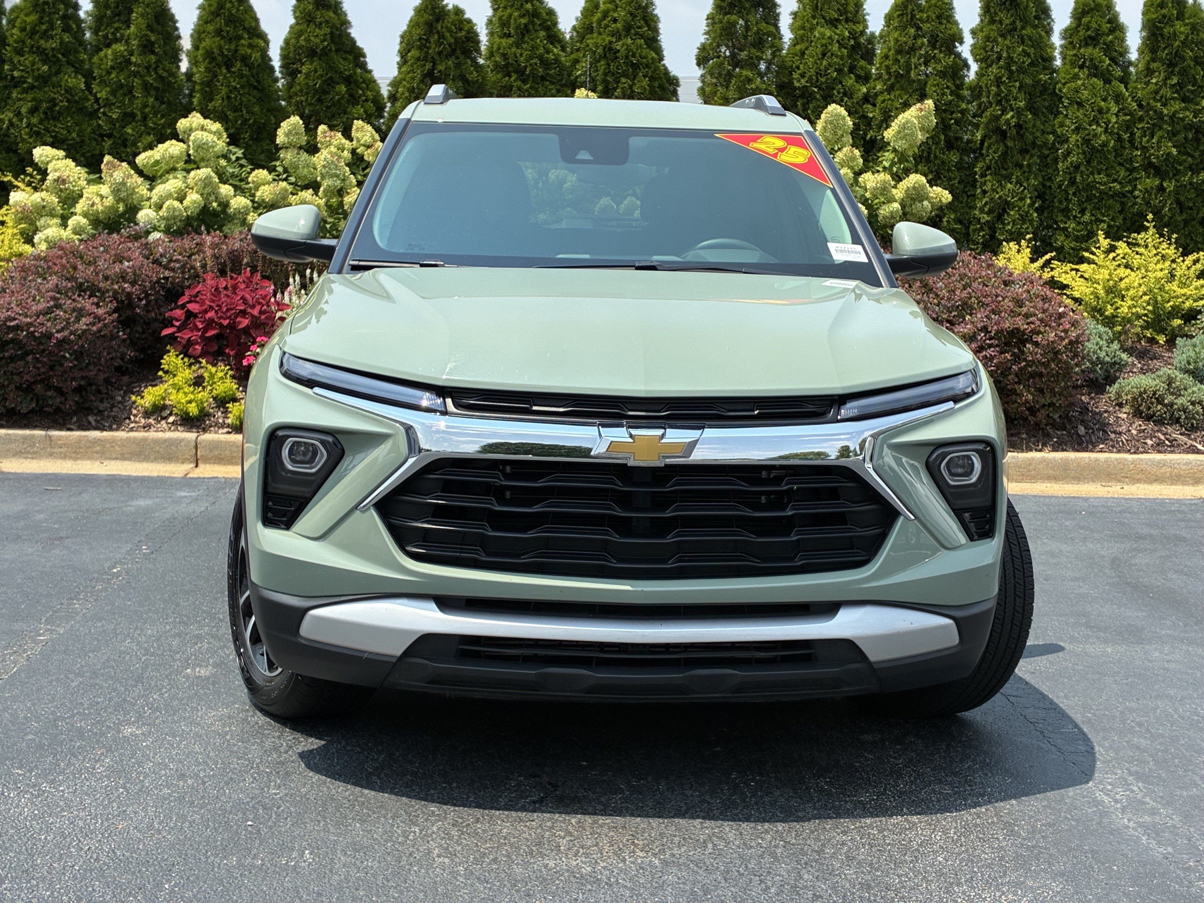 Used 2025 Chevrolet TrailBlazer LT FWD image 5