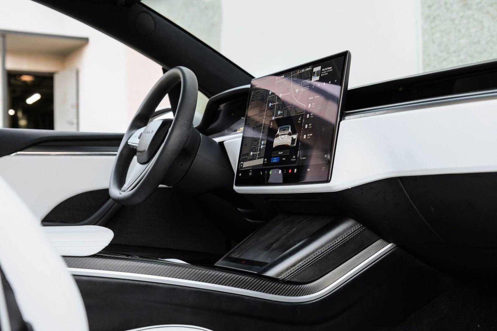 Used 2023 Tesla Model X Plaid image 38